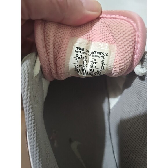 Women Nike Sneaker Size 9 Pink Check - Picture 6 of 7